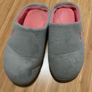 Well Loved Women's Slippers